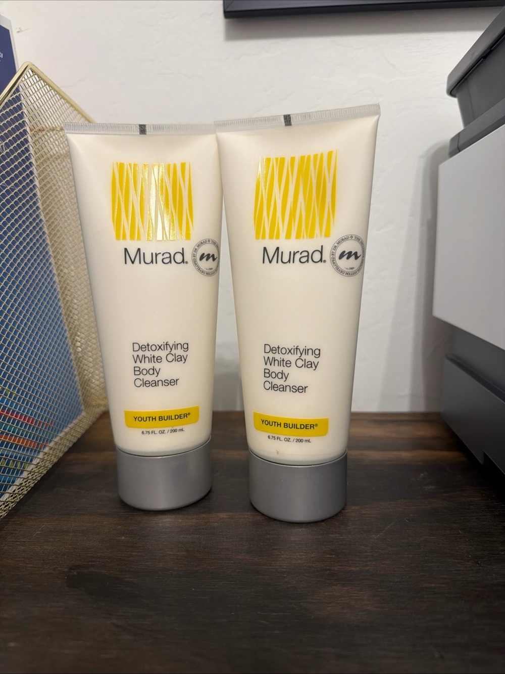 Murad Detoxifying White Clay Body Cleanser - White and Yellow